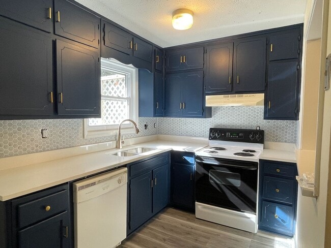 Building Photo - 4912 Valley Dale Ct