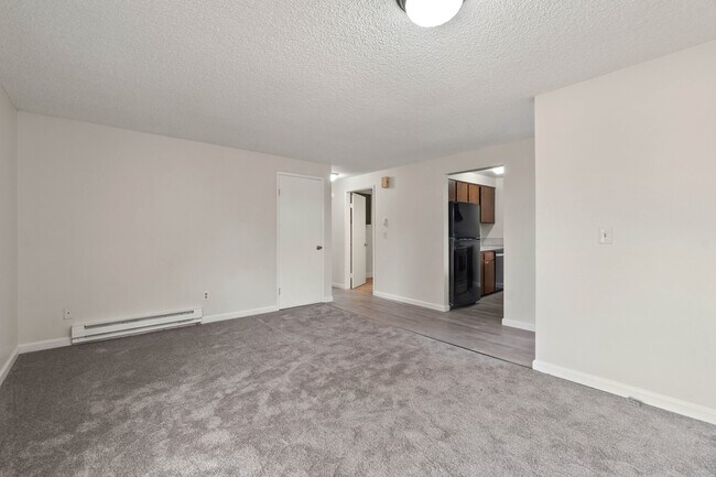 Building Photo - 325 N 29th Ave