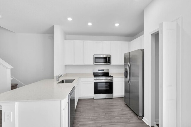 Building Photo - 4859 SW 81st Lp