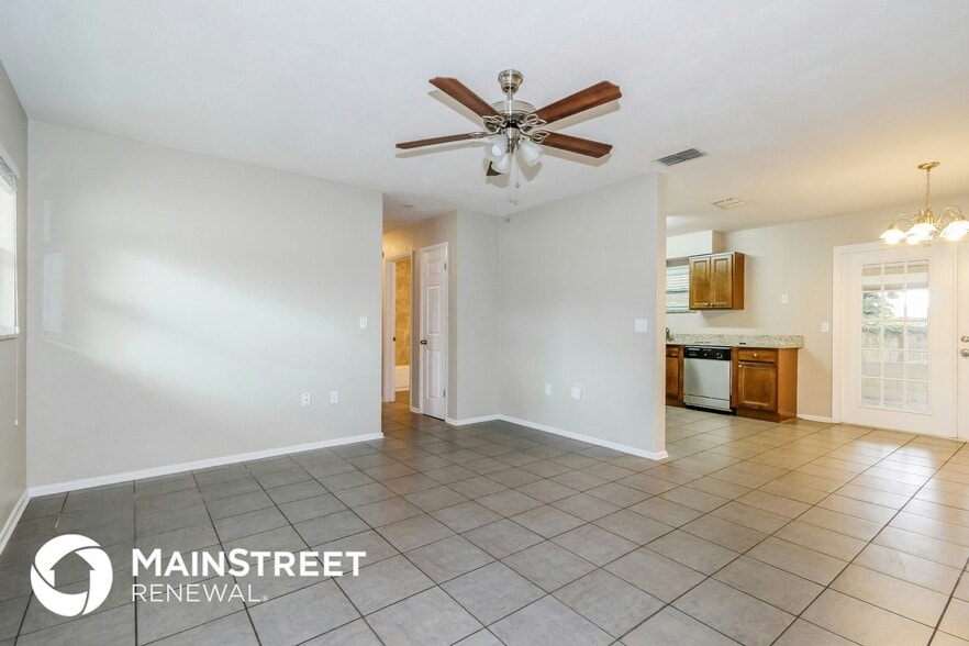 Building Photo - 609 Marianna Rd