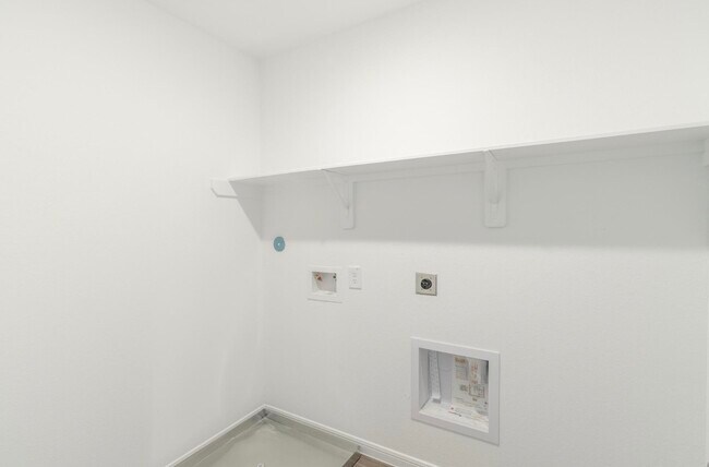 Building Photo - 1052 Greenshank Dr