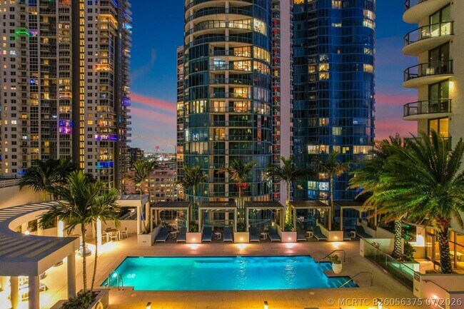 Building Photo - 100 E Las Olas Blvd
