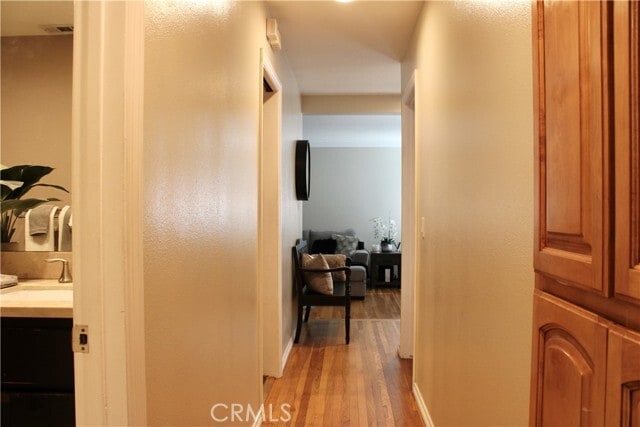 Building Photo - 1532 S Dallas Dr