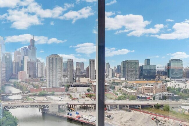 Building Photo - 700 N Larrabee St