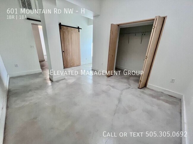 Building Photo - 601 Mountain Rd NW