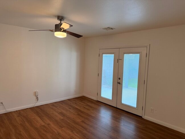 Building Photo - 51905 Avenida Velasco