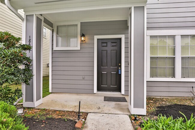 Building Photo - 18631 Atasca Oaks Dr