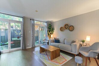 Building Photo - 2 bedroom in Chicago IL 60614
