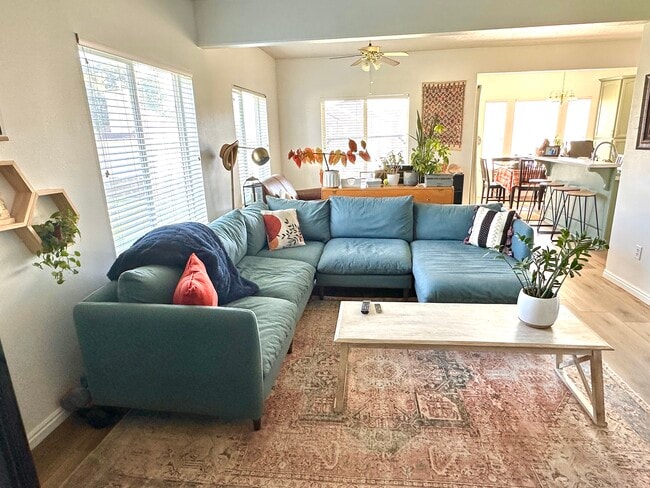 Building Photo - Kristilyn Lane