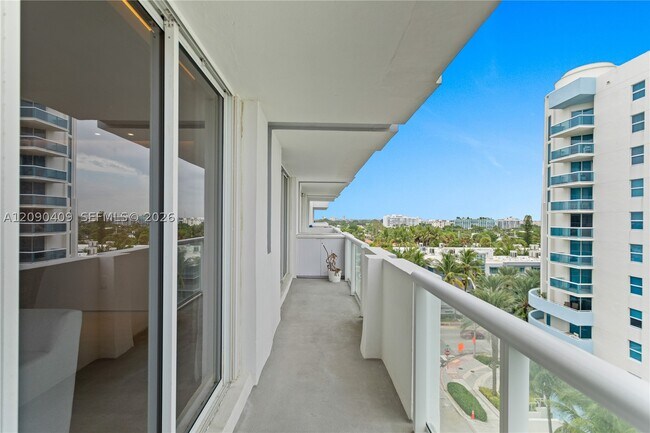 Building Photo - 9195 Collins Ave