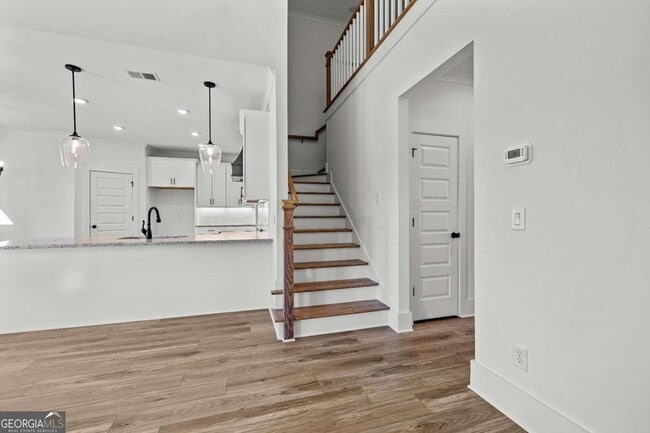 Building Photo - 374 Conner Ln