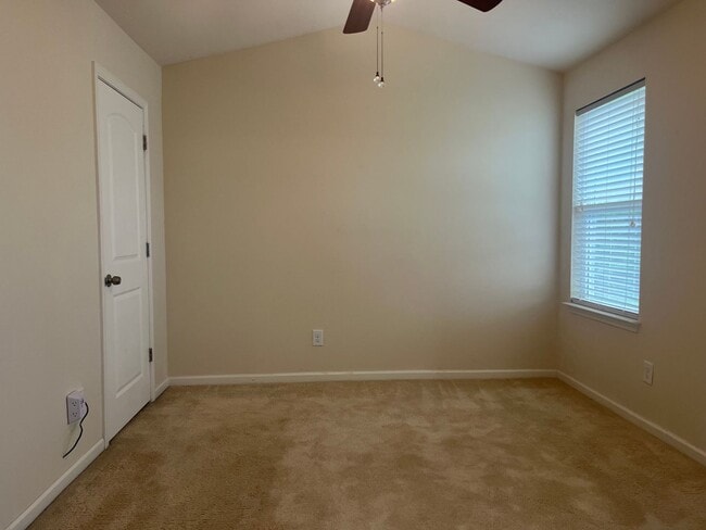 Building Photo - Charming Knightdale Residence, Available Now!