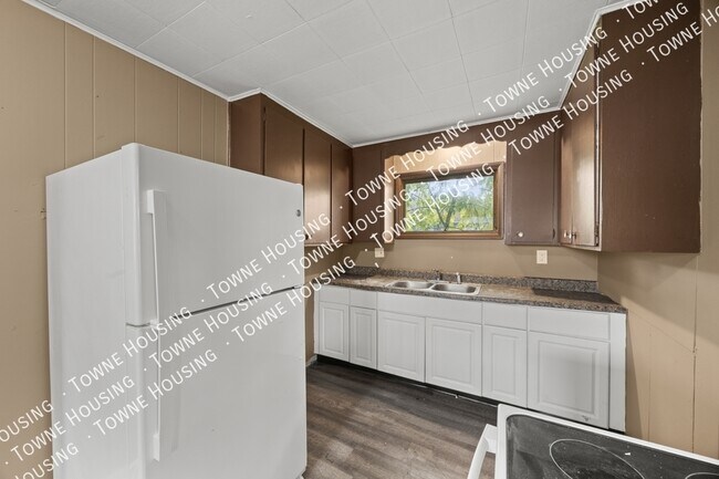 Building Photo - 1361 North Ave