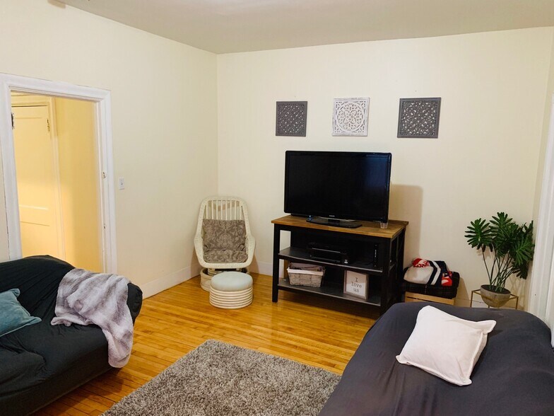 Building Photo - 1288 Commonwealth Ave