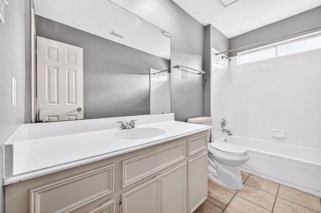 Building Photo - 4806 Sunshine Dr
