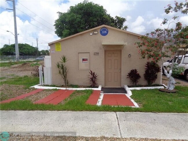 Primary Photo - 2204 Atlanta St