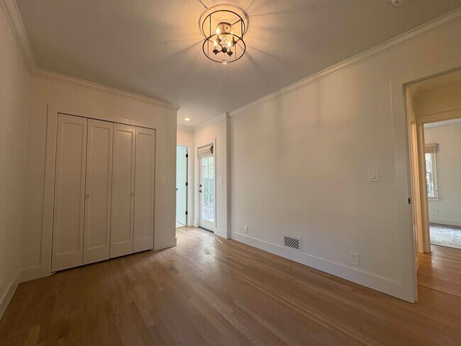 Building Photo - Mediterranean Bungalow in Community Center...