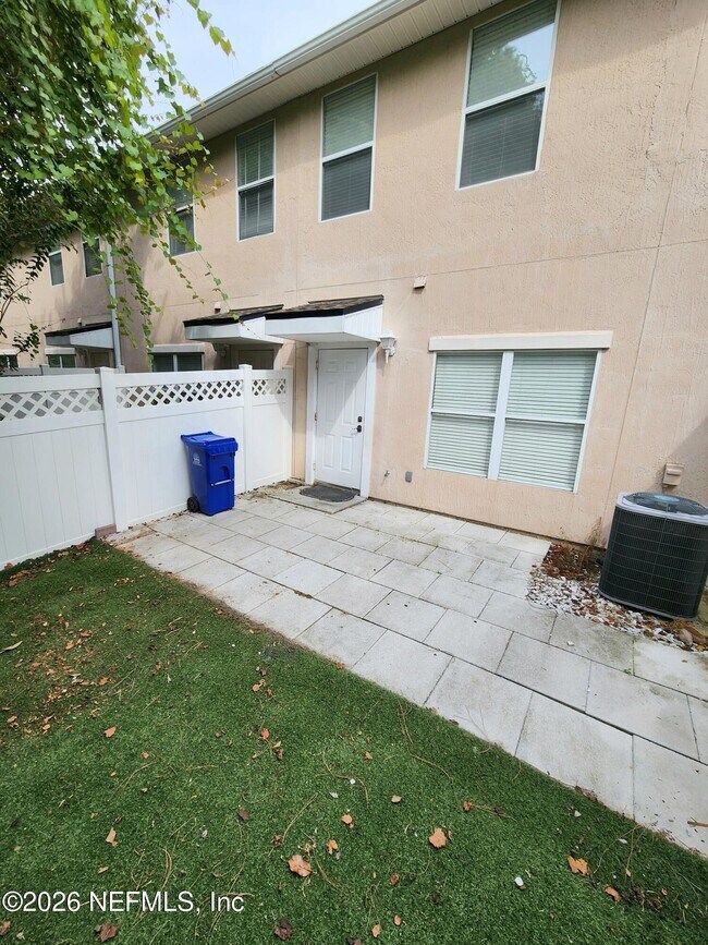 Building Photo - 307 Southern Branch Ln