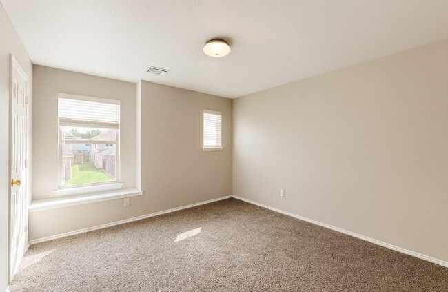 Building Photo - 6731 Providence View Ln