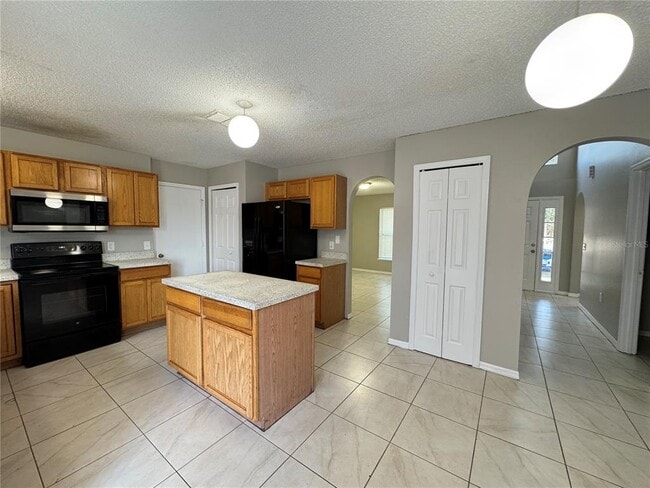 Building Photo - 10 Sawfish Ln