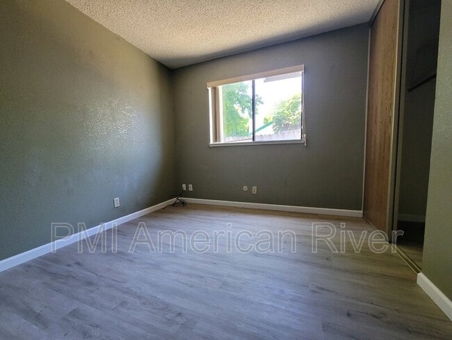 Building Photo - 7396 Marani Way