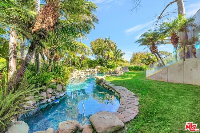 Building Photo - 28775 Sea Ranch Way