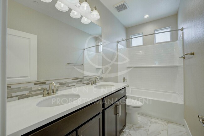 Building Photo - ~ Home in the heart of Twelve Bridges Village ~