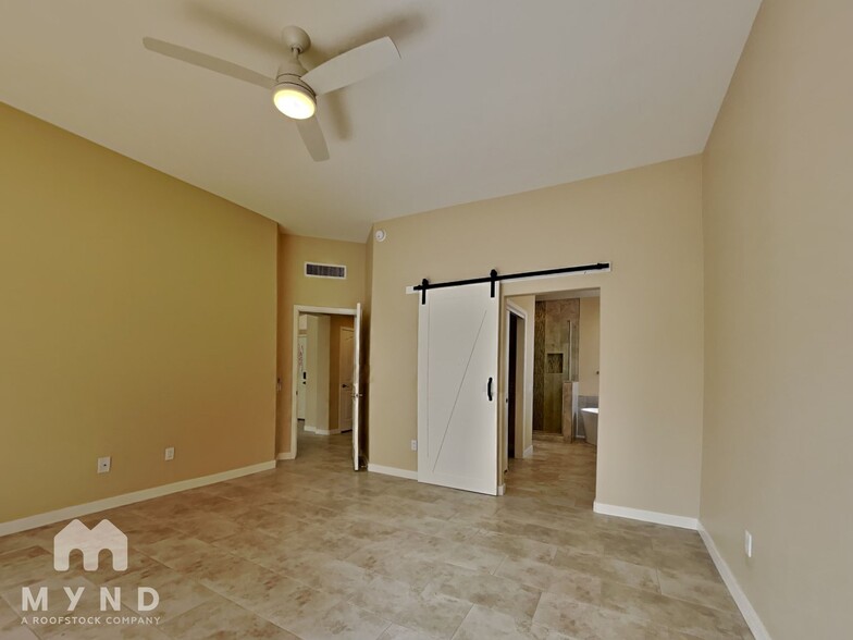 Building Photo - 21405 N 159th Dr