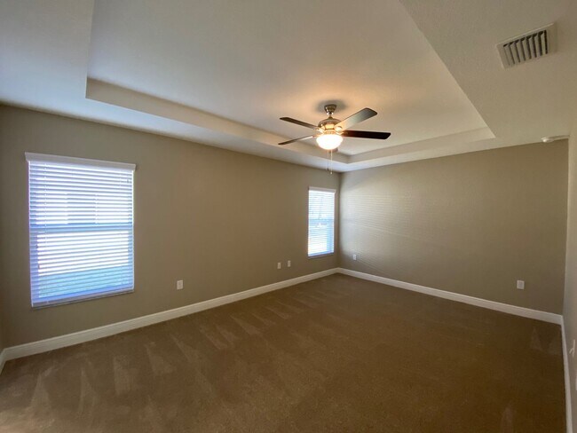 Building Photo - Desirable SW Ocala Neighborhood 3/2/2 **WON"T LAST**