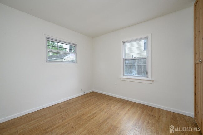 Building Photo - 438 Belgrade St