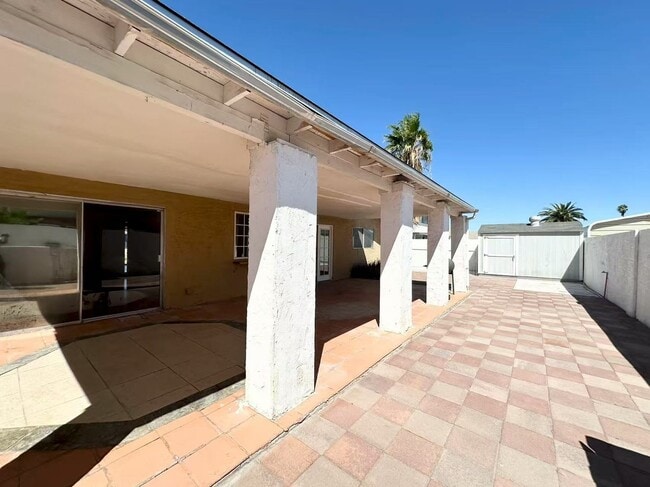 Building Photo - Charming Single-Story Home in Spring Valley