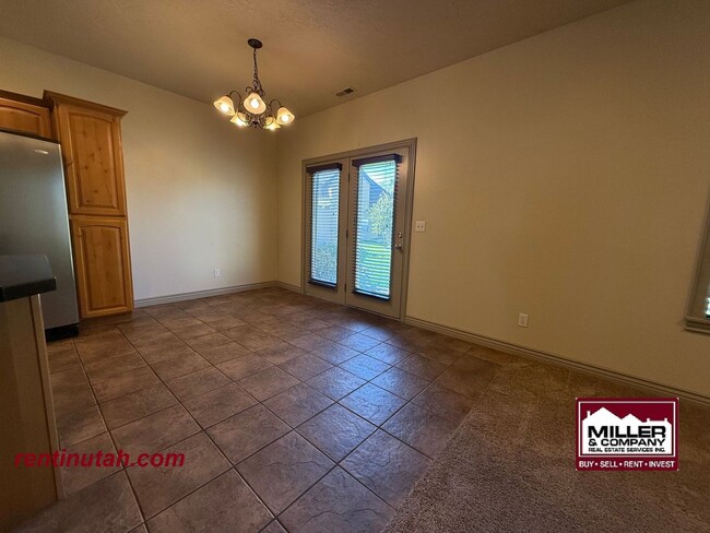 Building Photo - Beautiful townhouse for rent at Cottages o...