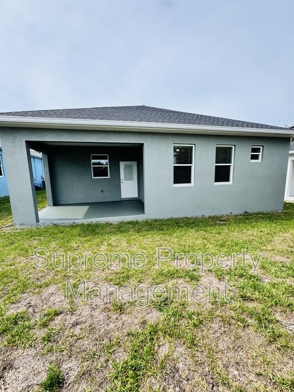 Building Photo - 6073 Vermont Ave