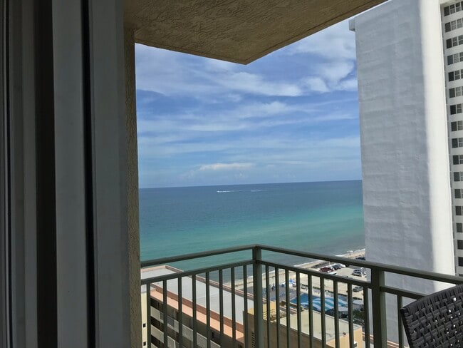 Building Photo - 2080 S Ocean Dr