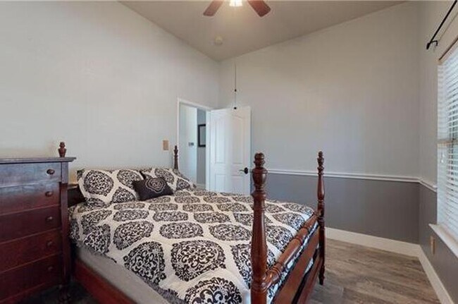Building Photo - 1828 Marlin Dr