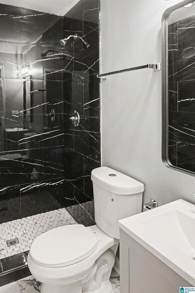 Building Photo - 3640 Wenonah Rd SW