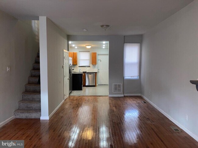 Building Photo - 5207 Hazel Ave