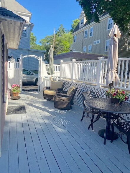 Back deck patio - 34 Capen St