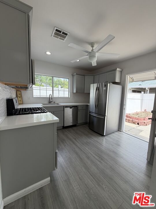 Building Photo - 18601 Hiawatha St