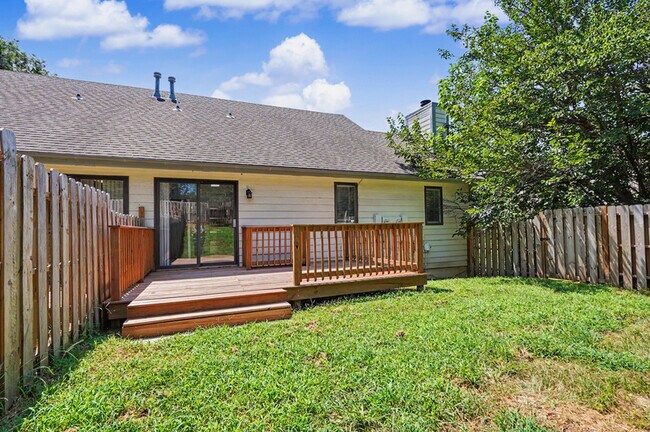 Building Photo - 3412 Augusta Dr