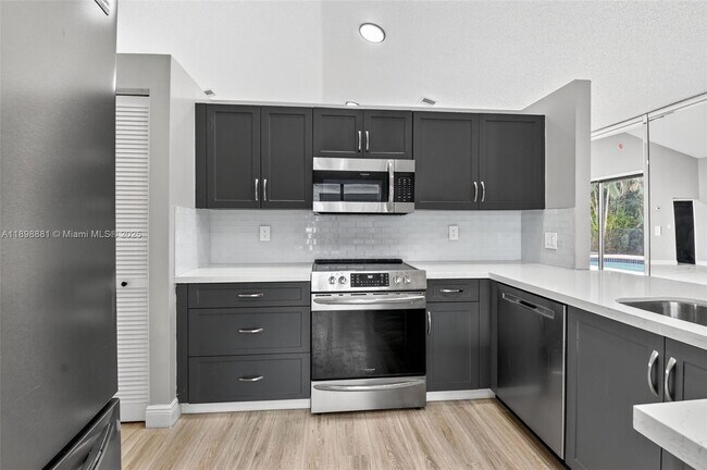 Building Photo - 9645 El Clair Ranch Rd