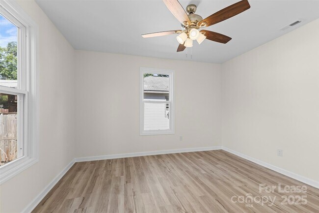 Building Photo - 660 Chestnut St