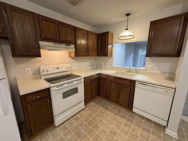 Building Photo - 11185 Kensington Pl