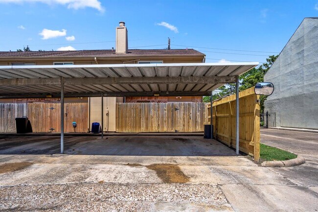 Building Photo - 2501 Bering Dr