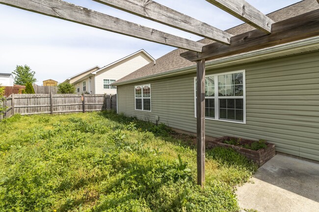 Building Photo - 839 Wells Rd