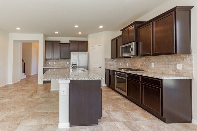 Building Photo - 10 Log House Ct