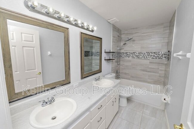 Building Photo - 3284 Sanoma Dr