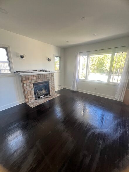 Building Photo - 1234 Keniston Ave