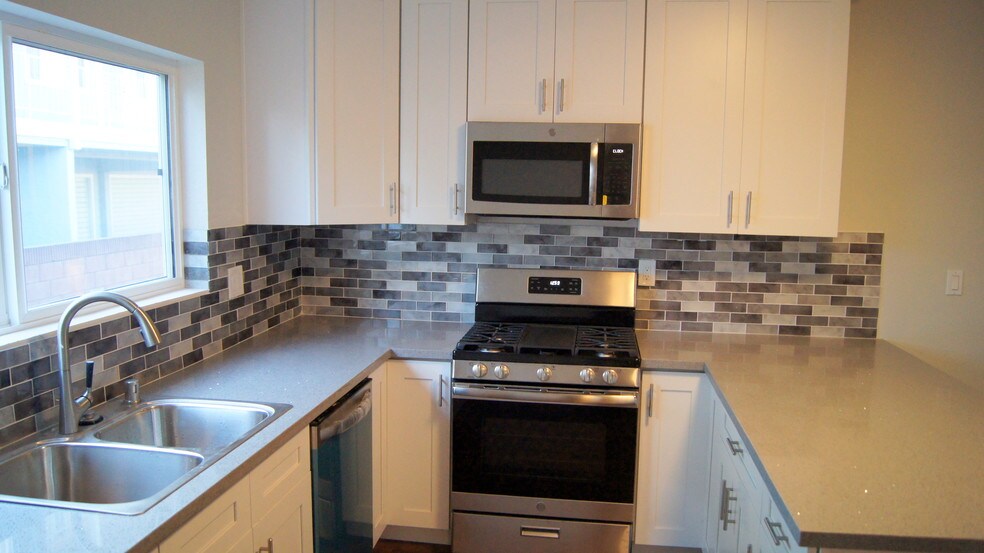 Building Photo - 1649 257th St