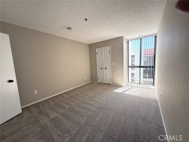 Building Photo - 222 S Central Ave